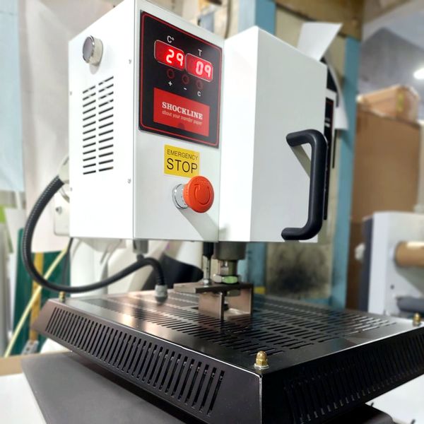 Termopressa idraulica semiautomatica
